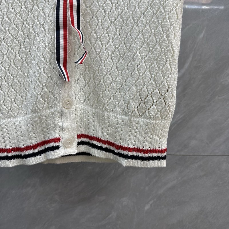 Thom Browne 리본 칼라 니트 탑 001-230447