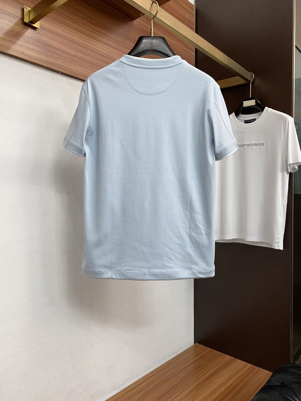 이른 봄 라운드넥 반팔 티셔츠 001-230771