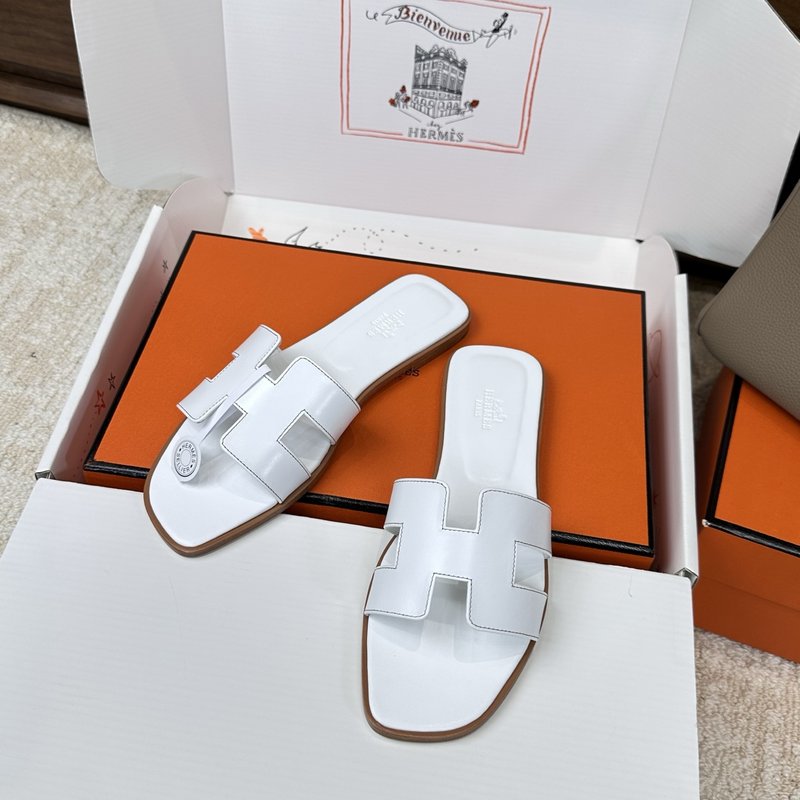 에르메스 H 슬리퍼 오란 샌들 시리즈 001-231666