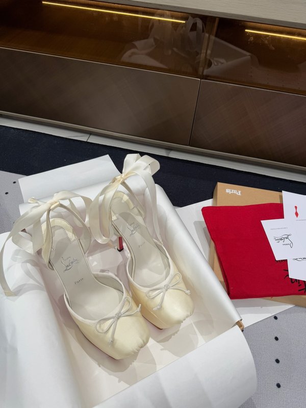 크리스찬 루부탱 실크 하이힐 샌들 001-231835