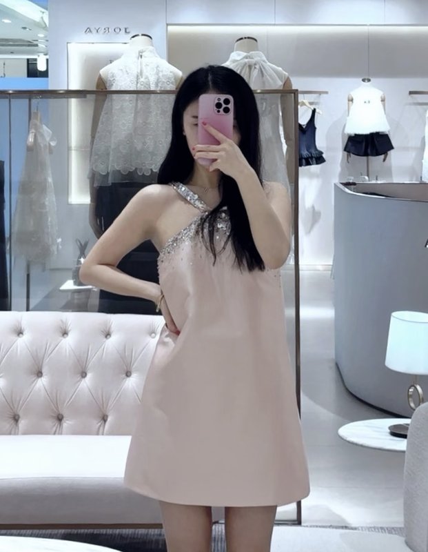미우미우 핑크 새틴 스팽글 홀터넥 원피스 001-232234