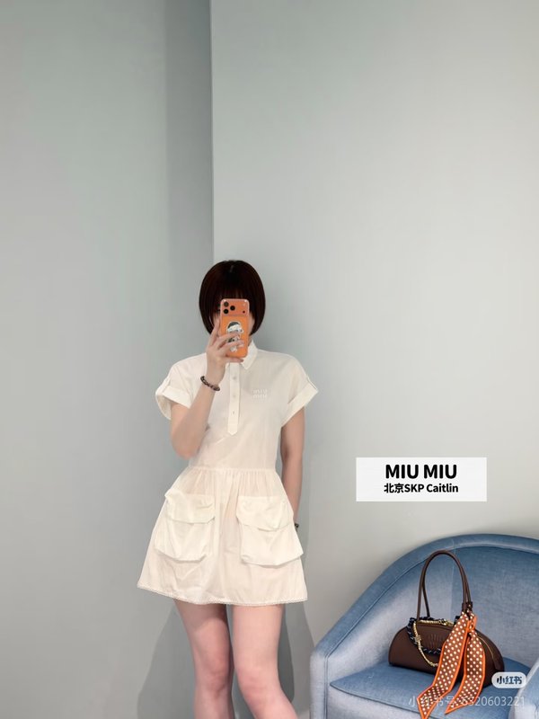 미우미우 화이트 칼라 웨이스트 레이스 원피스 001-232261