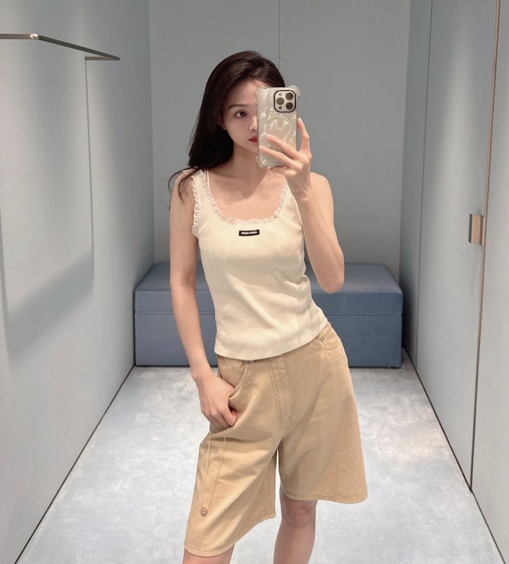 미우미우 레이스 트림 화이트 민소매 티셔츠 001-232272
