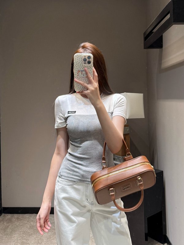 미우미우 스타일 컬러 블록 슬림 반팔 티셔츠 001-232308