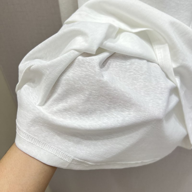 미우미우 라인스톤 자수 라운드넥 긴팔 티셔츠 001-232332