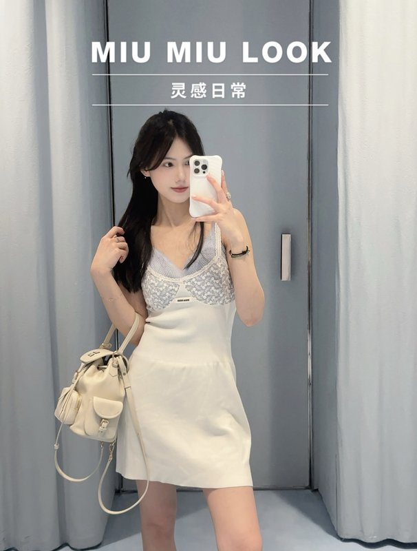 미우미우 레이스 자수 슬립 원피스 001-232375