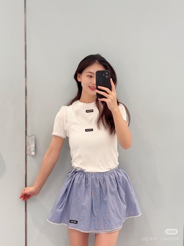 미우미우 레이스 장식 화이트 민소매 001-232388