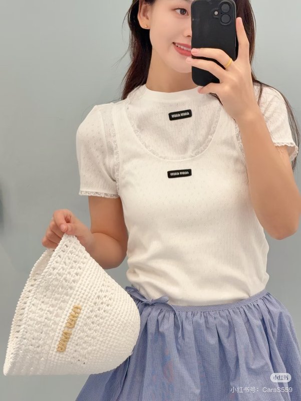 미우미우 레이스 장식 화이트 민소매 001-232388