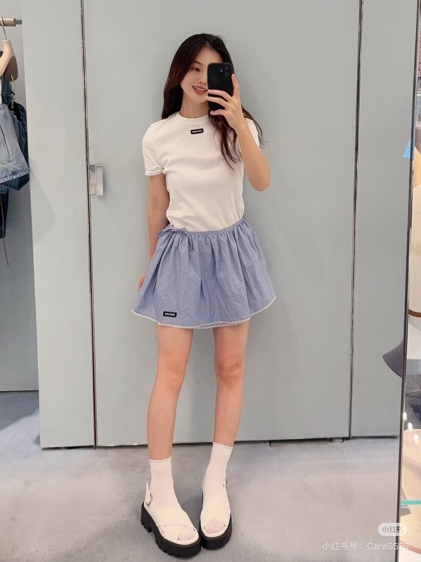 미우미우 레이스 장식 화이트 민소매 001-232388