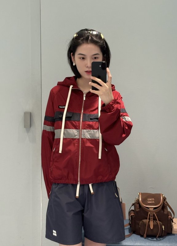 미우미우 여름 네이비 나일론 쇼츠 001-232398