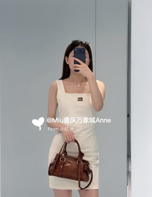 미우미우 스타일 스퀘어 넥 자수 민소매 원피스 001-232447