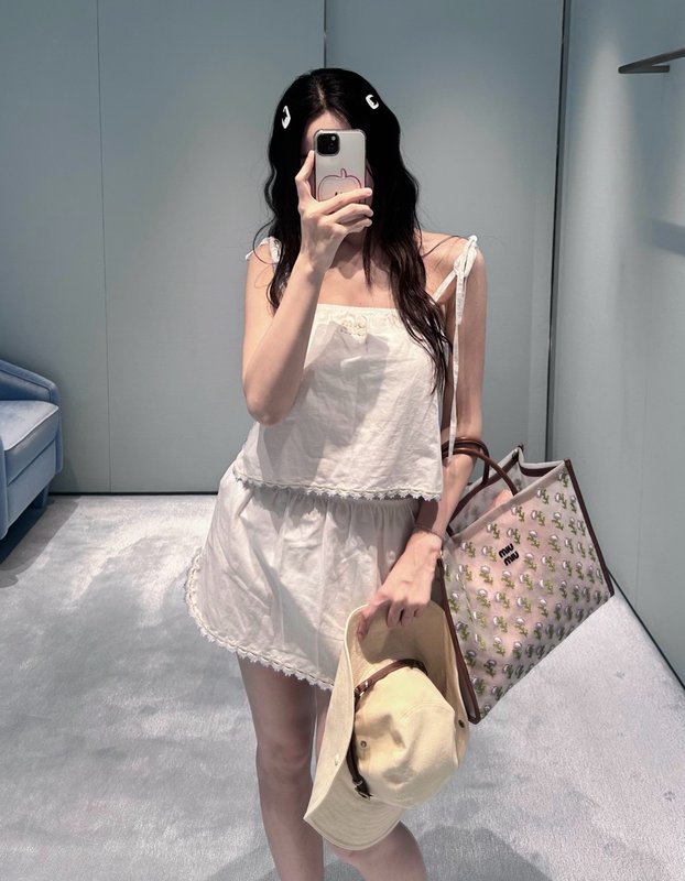 미우미우 여름 스트랩 자수 레이스 민소매 001-232456