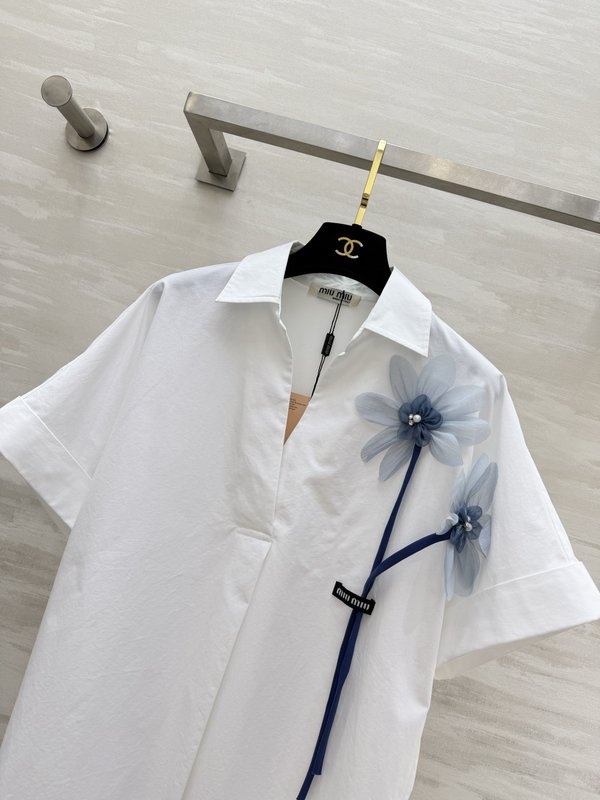 미우미우 스타일 블루 입체 꽃 진주 셔츠 001-232586