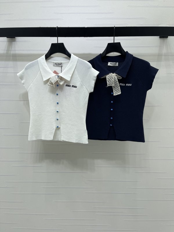미우미우 칼라 니트 반팔 티셔츠 001-232647