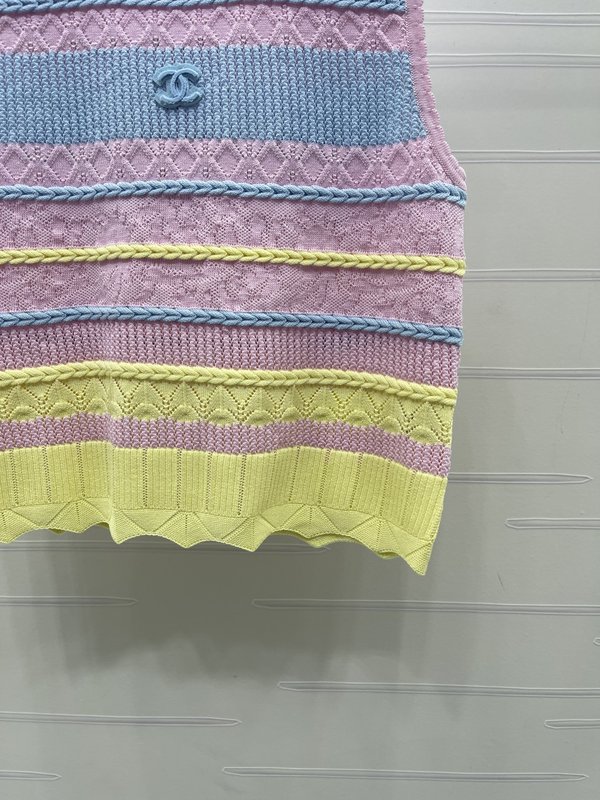 샤넬 라운드넥 스트라이프 니트 조끼 001-232862