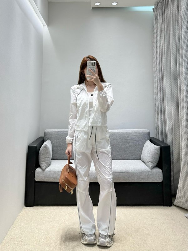 샤넬 봄여름 자외선 차단 후드 자켓 와이드 팬츠 세트 001-233069