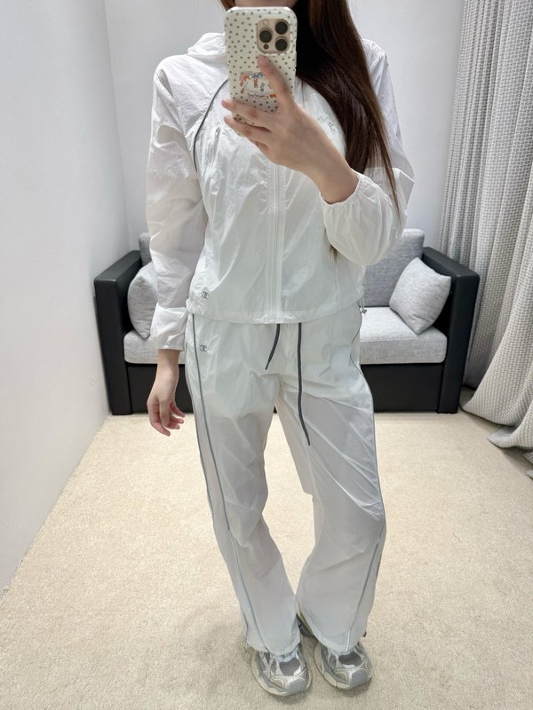 샤넬 봄여름 자외선 차단 후드 자켓 와이드 팬츠 세트 001-233069