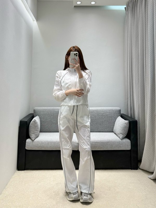 샤넬 봄여름 자외선 차단 후드 자켓 와이드 팬츠 세트 001-233069