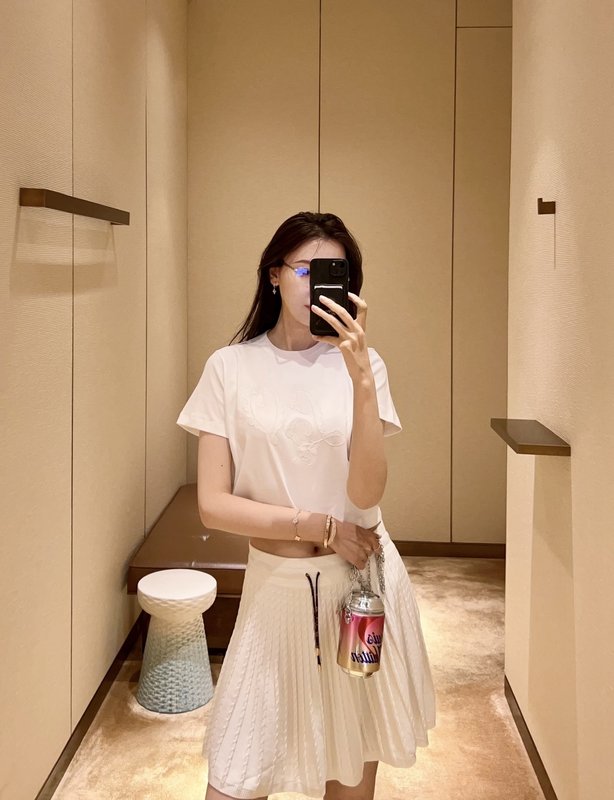 루이비통 자수 레이스 숏티셔츠 001-233151