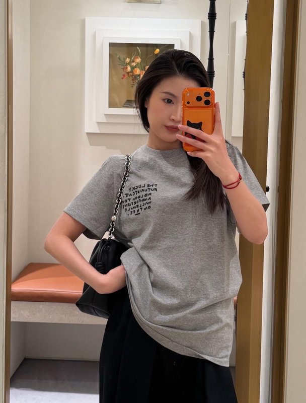 루이뱅 고양이 자수 그레이 반팔 티셔츠 001-233167
