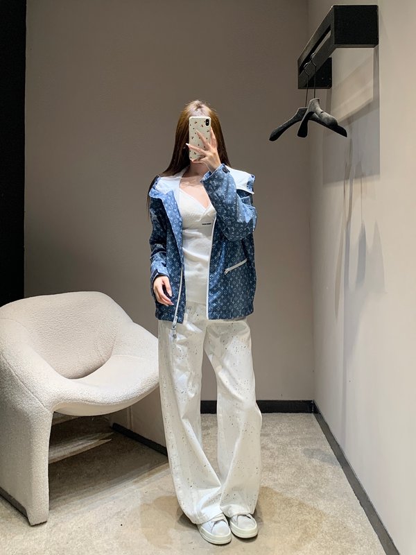루이비통 모노그램 프린트 후드 트렌치 코트 001-233240