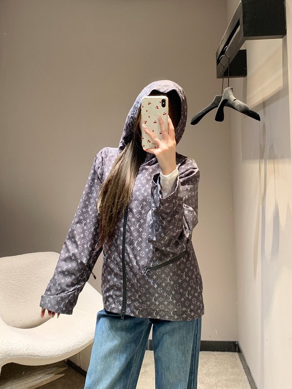 루이비통 모노그램 프린트 후드 트렌치 코트 001-233241