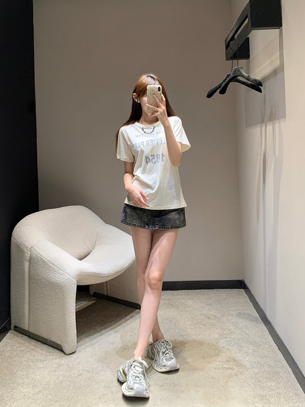 루이비통 레터 프린트 체인 라운드 티셔츠 001-233245