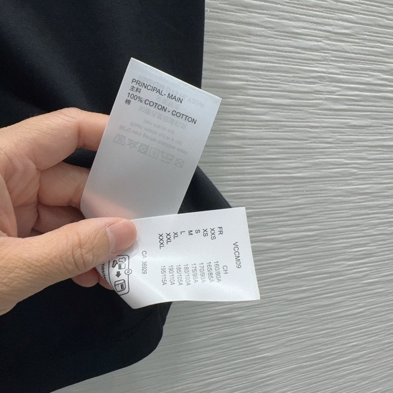 루이비통 여성 뉴 심플 티셔츠 001-233307