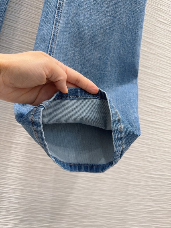 루이비통 스탠다드 핏 슬림 데님 팬츠 001-233315