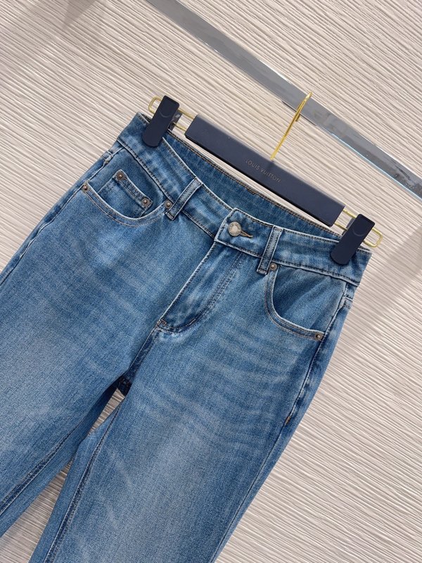 루이비통 스탠다드 핏 슬림 데님 팬츠 001-233315