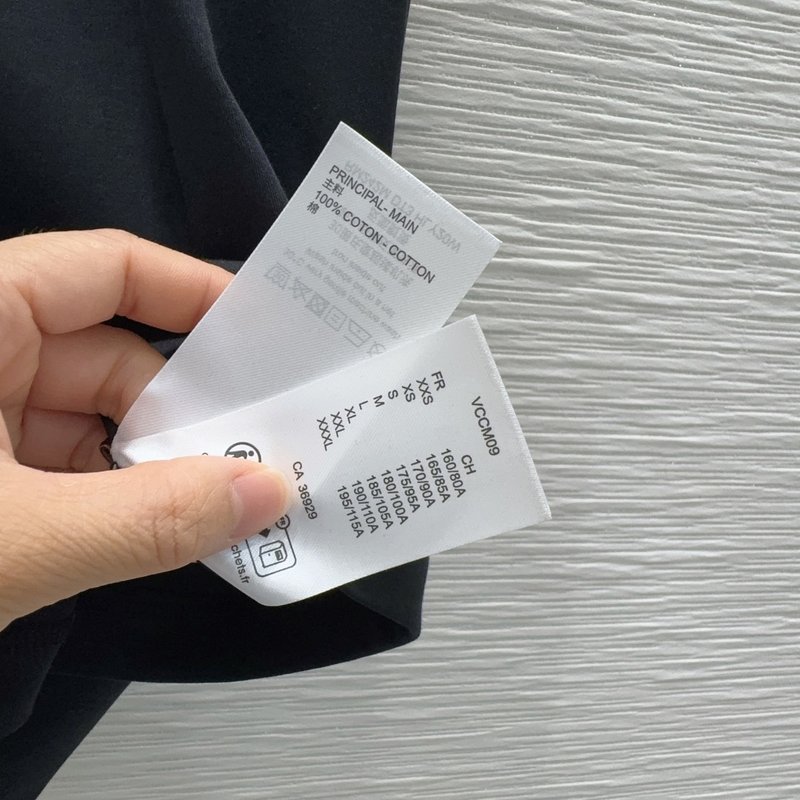 루이비통 뉴 심플 레터 프린트 반팔 티셔츠 001-233318