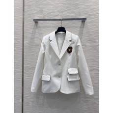 심플하고 고급스러운 자켓 001-233320