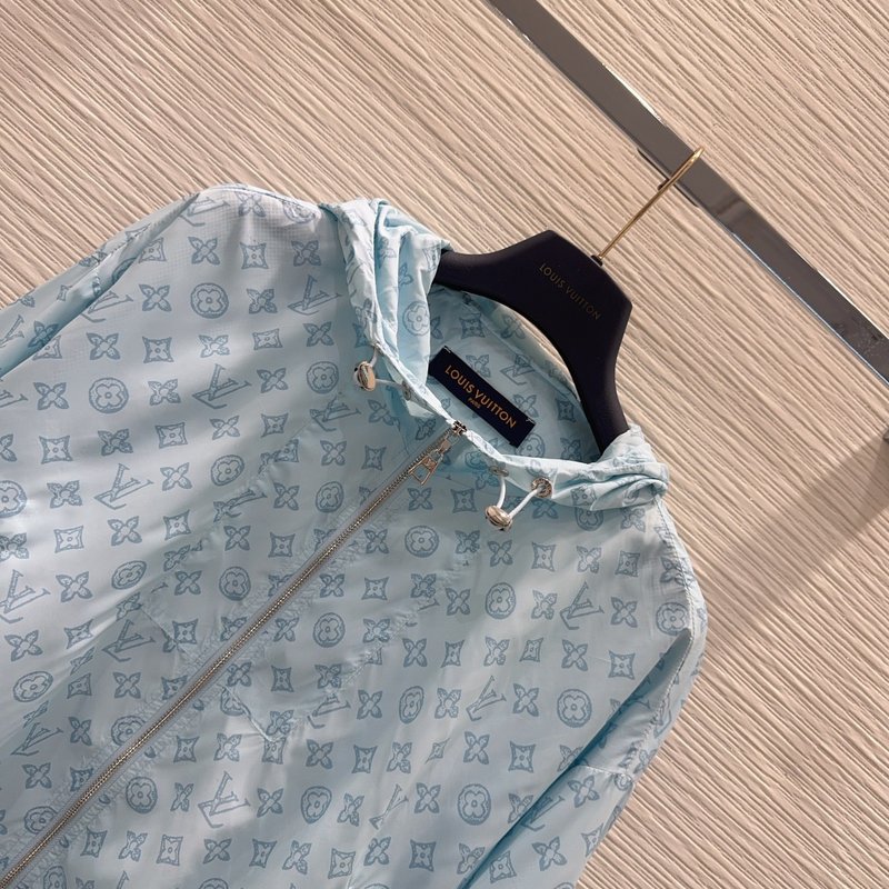루이비통 가벼운 질감 입체 재단 자켓 001-233434