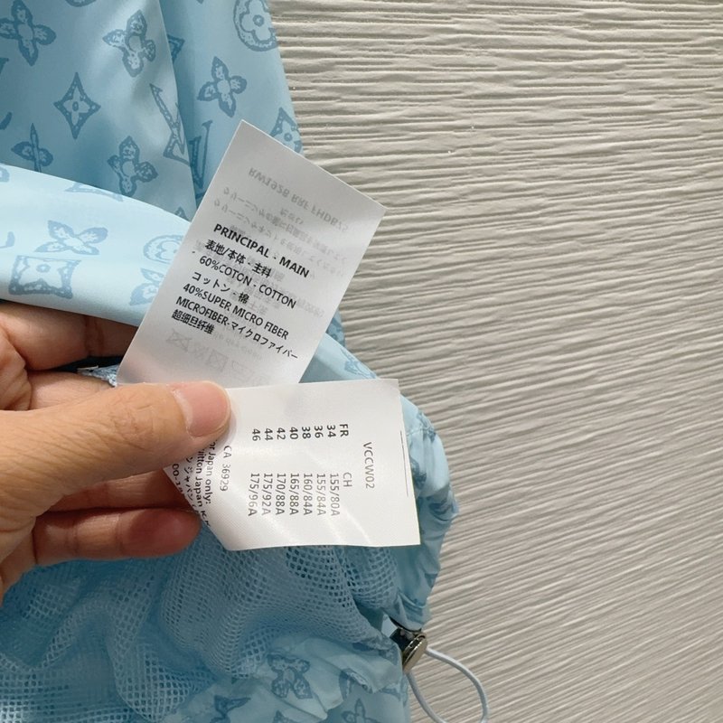 루이비통 가벼운 질감 입체 재단 자켓 001-233434