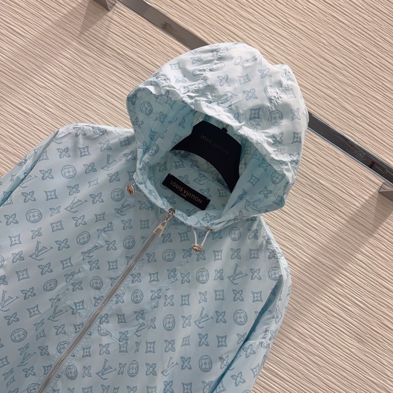 루이비통 가벼운 질감 입체 재단 자켓 001-233434