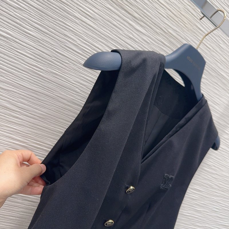루이비통 심플 올드머니 조끼 숏팬츠 세트 001-233493