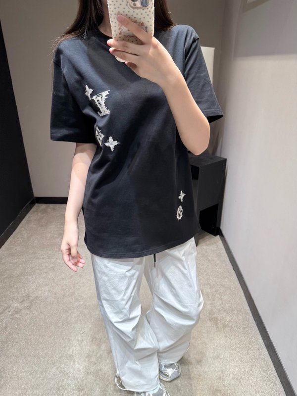 루이비통 헤비 엠브로이더리 반팔 티셔츠 001-233506