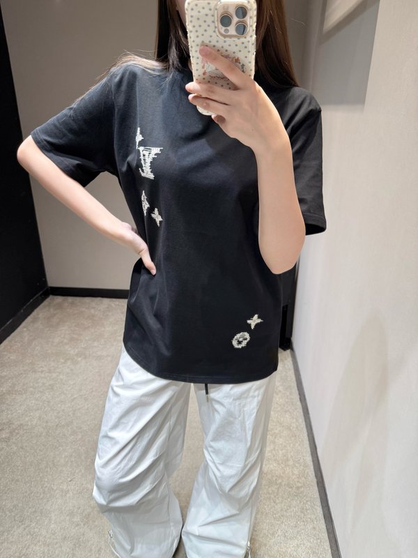 루이비통 헤비 엠브로이더리 반팔 티셔츠 001-233506