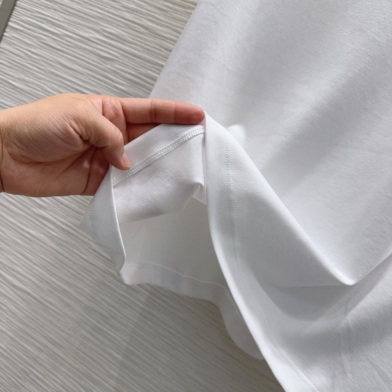 루이비통 뉴 심플 화이트 반팔 티셔츠 001-233531