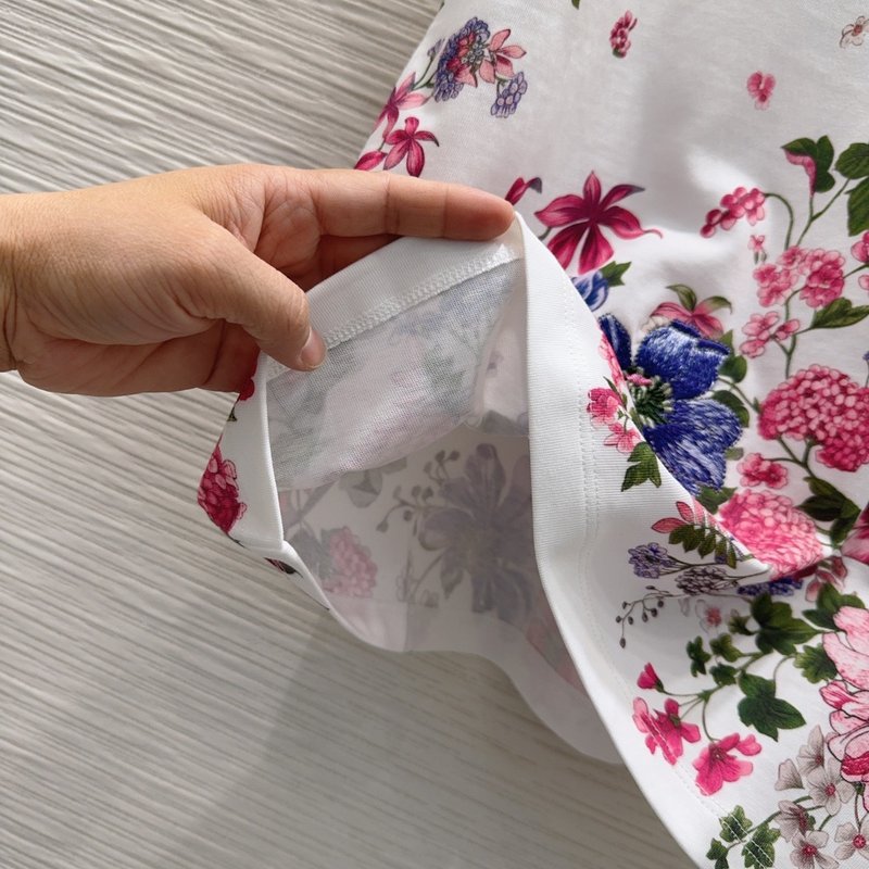 루이비통 신상 프린트 자수 티셔츠 001-233629
