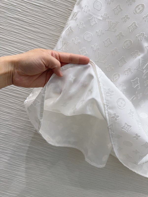 루이비통 자카드 컷팅 원피스 001-233659