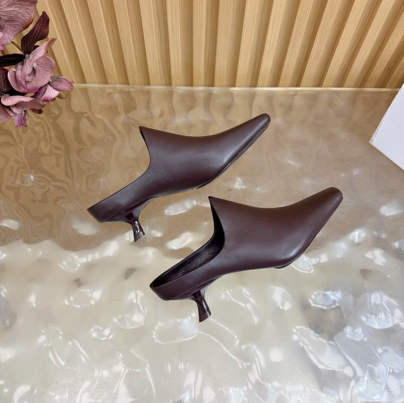 로에베 뉴 무슬백 힐 슬리퍼 001-233694