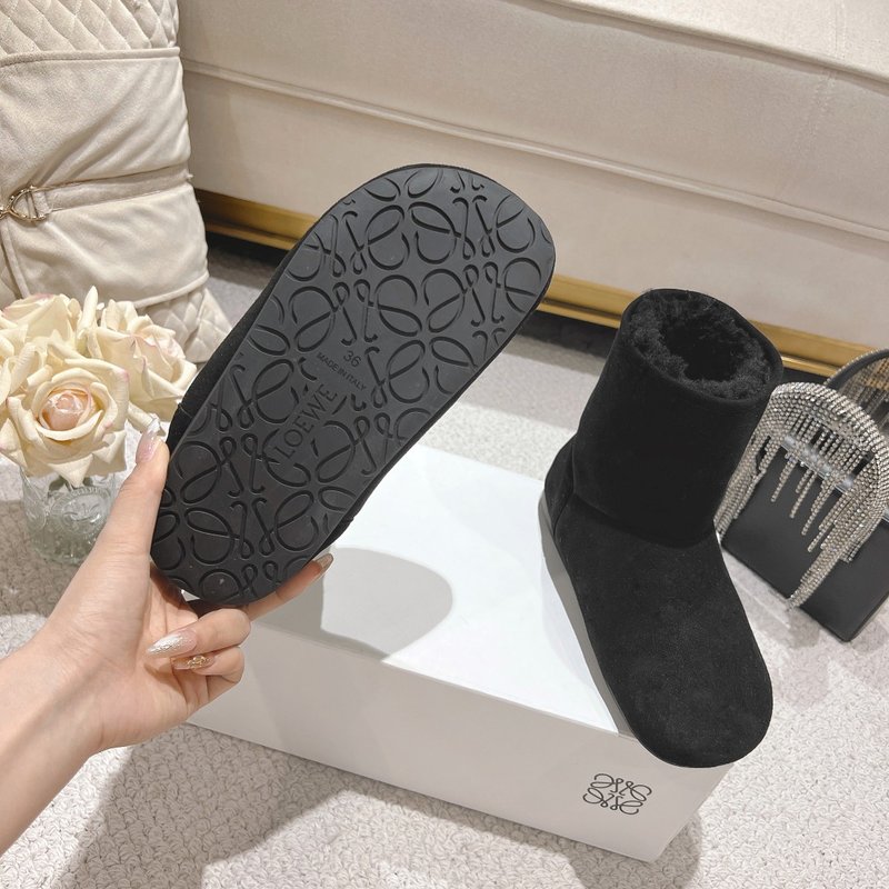 로에베 양모 일체형 스노우 부츠 001-233701