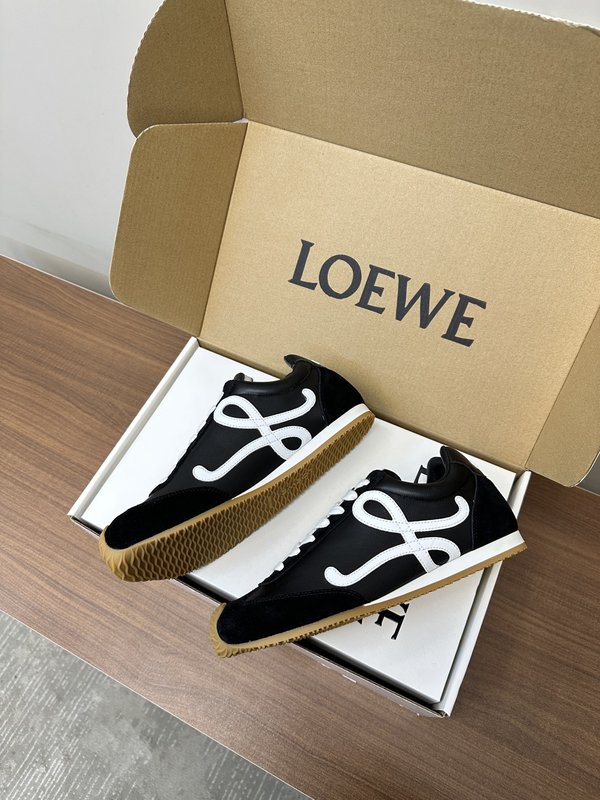 로에베 스플릿 컬러 스웨이드 아가트 스니커즈 001-233706