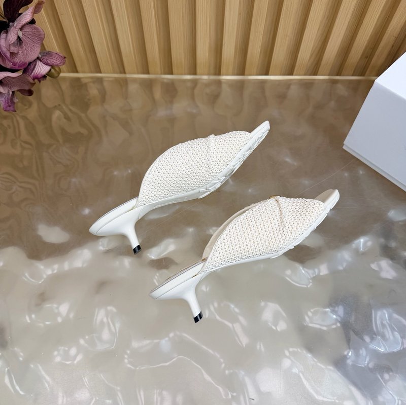 로에베 캣힐 하프슬리퍼 여성용 001-233721