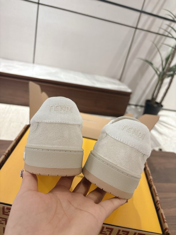 펜디 커플 레트로 캐주얼 스니커즈 001-233807