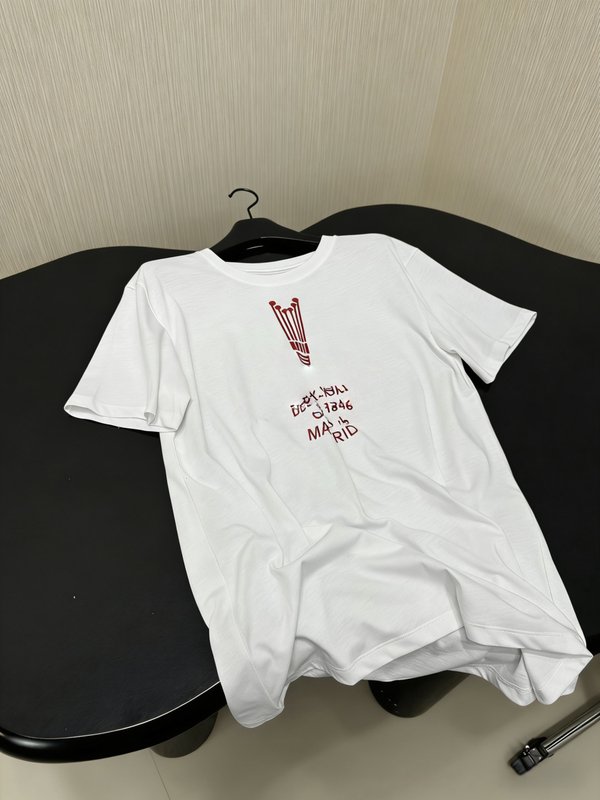 로에베 주름 코튼 블렌드 루즈핏 티셔츠 001-234085