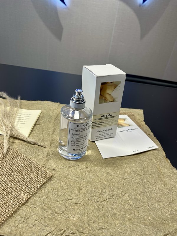 메종 마르지엘라 레플리카 라지 선데이 모닝 향수 001-234305
