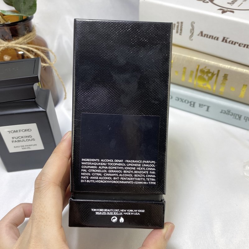 톰포드 퍼킹 파뷸러스 오드퍼퓸 001-234568