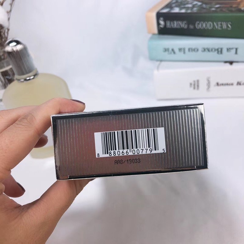 톰포드 그레이 베티버 오드뚜왈렛 001-234574